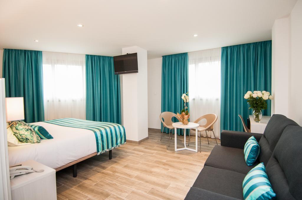 ויאחויוסה Hotel Censal מראה חיצוני תמונה