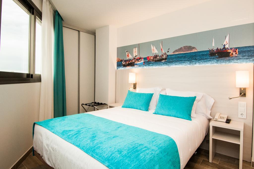 ויאחויוסה Hotel Censal מראה חיצוני תמונה