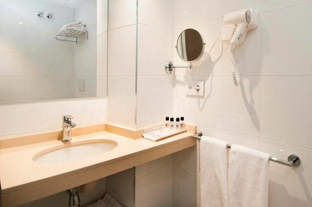 ויאחויוסה Hotel Censal מראה חיצוני תמונה