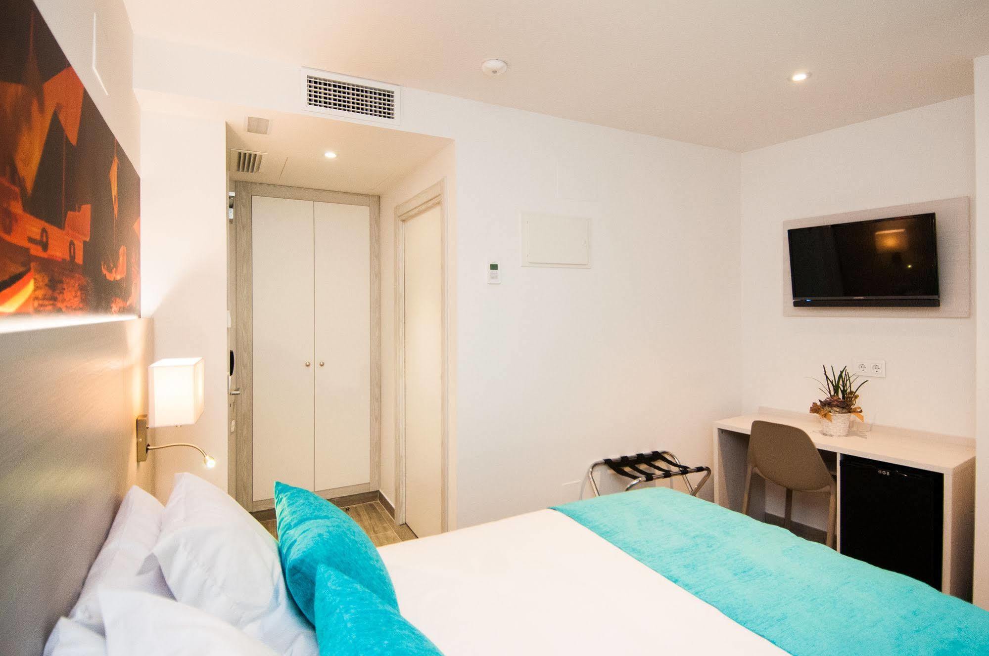 ויאחויוסה Hotel Censal מראה חיצוני תמונה